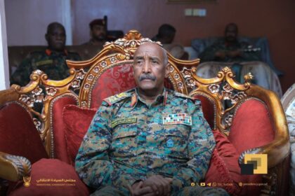 البرهان يلغي احكاما قضائية بـ”حد الرجم” ضد سيدتين