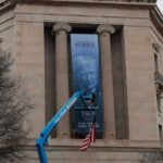 صورة ترامب على مقر وزارة العدل.. "رسالة نفوذ" جديدة