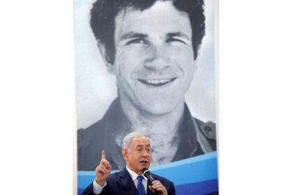 تنصيب تمثال لشقيق نتنياهو في بلد إفريقي.. ما قصته؟