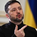 زيلينسكي: واشنطن وموسكو تطلبان من كييف التخلي عن دونباس