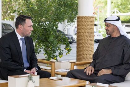 محمد بن زايد يستقبل كبير مستشاري الأمن القومي المجري