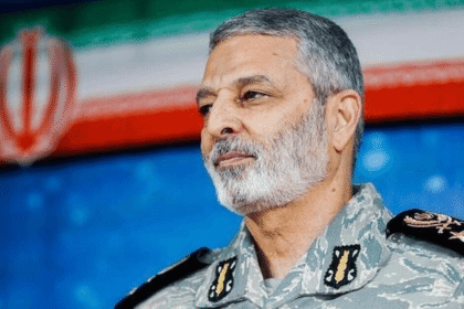 رئيس الأركان الإيراني لترامب: أي مغامرة عسكرية ستكون "عبرة"