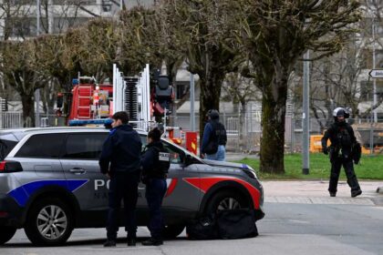 فرنسا توقف مراهقين بتهمة الإعداد لهجوم إرهابي