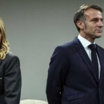 تصعيد فرنسي إيطالي.. ماكرون لميلوني: ابقِ في المنزل
