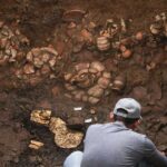 اكتشاف أثري هائل.. "كنز" داخل قبر يعود لألف عام