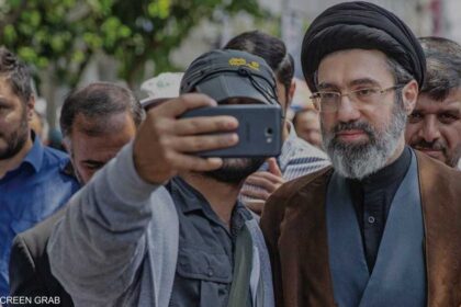 تقرير: خامنئي ونجله ضمن "بنك أهداف" محتمل حال ضرب إيران