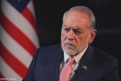 هاكابي: إسرائيل ستسيطر على "قطعة كبيرة" من الشرق الأوسط