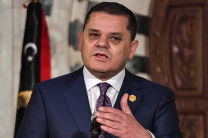 نقل رئيس الحكومة الليبية إلى إيطاليا للعلاج