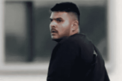 قال كلمة واحدة.. أول ظهور لمنفذ هجوم سيدني أمام المحكمة