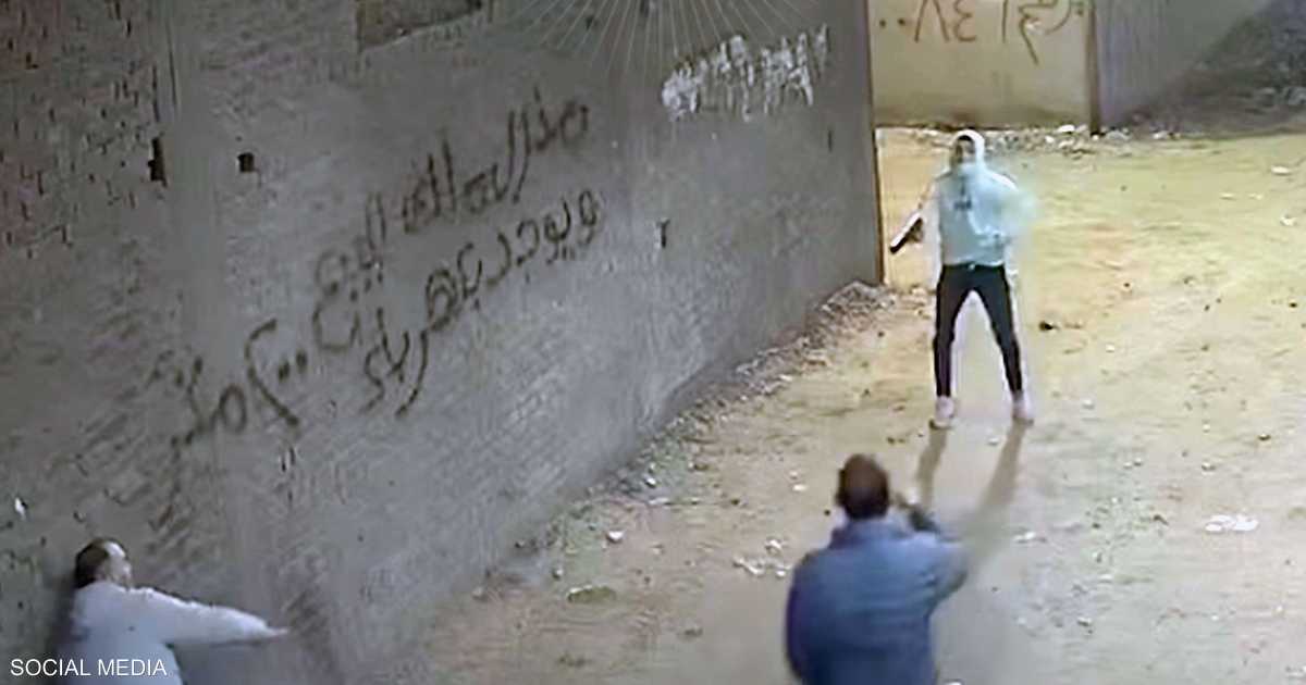 قرار للنيابة المصرية بحق المتهمين بالاعتداء على طفل ووالده