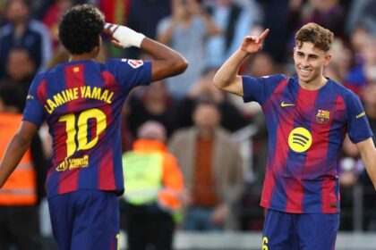 برشلونة يعبر ليفانتي بثلاثية.. ويقتنص صدارة الدوري الإسباني