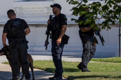 عناصر الخدمة السرية يقتلون رجلا حاول اقتحام منتجع ترامب