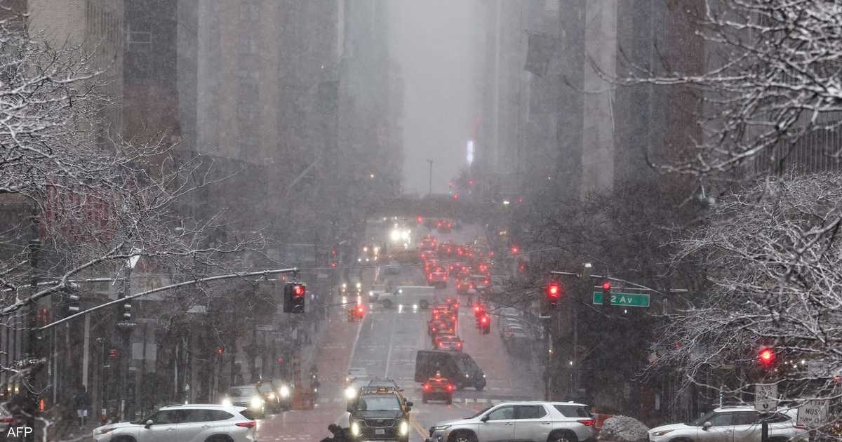 الثلج يشل نيويورك.. إغلاق شامل استعدادا لعاصفة تاريخية