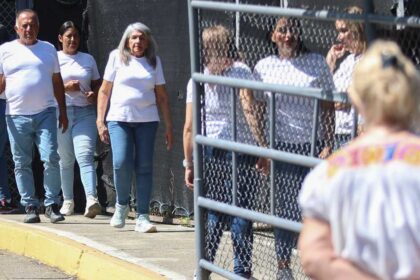 فنزويلا.. أكثر من 200 سجين سياسي يعلنون إضرابا عن الطعام