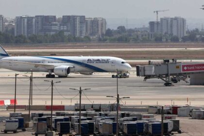 رصد طائرات أميركية للتزود بالوقود في مطار بن غوريون