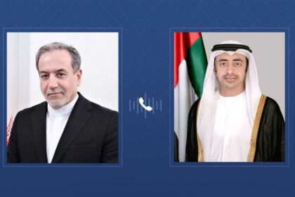 عبدالله بن زايد وعراقجي يبحثان التطورات في المنطقة