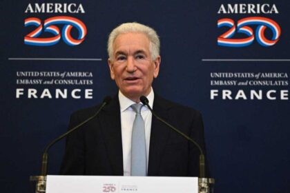 فرنسا تقيد صلاحيات السفير الأميركي.. ما القصة؟