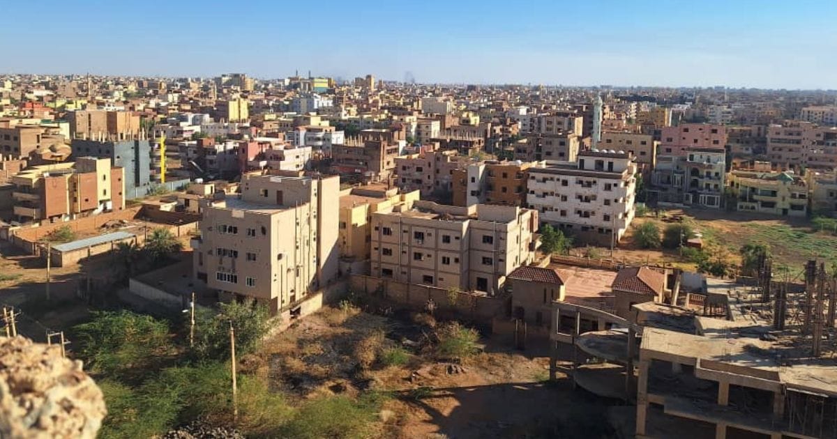 سيدة سودانية تستعيد منزلها في الخرطوم بعد أن باعته أيام سيطرة التمرد