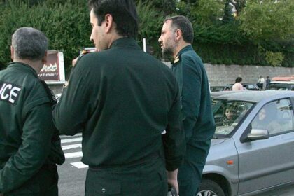 إيران تعتقل مدير مكتب الإذاعة اليابانية في طهران