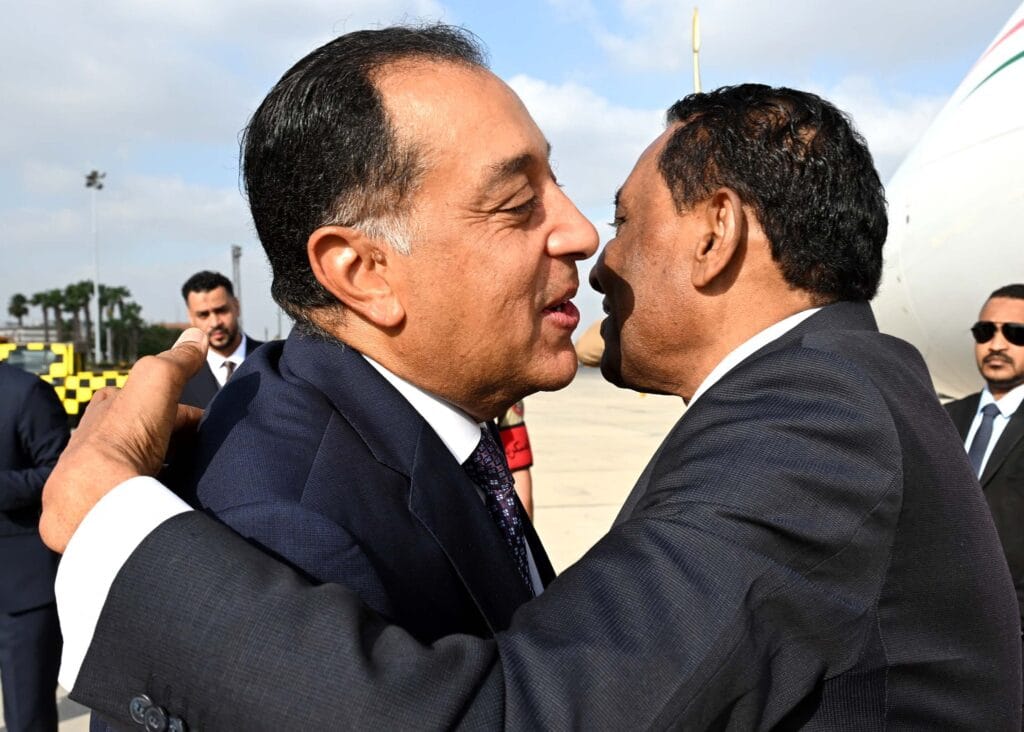 رئيس الوزراء السوداني يزور القاهرة غد الخميس