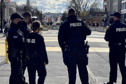 اعتقال طيار أميركي سابق.. متهم بنقل خبرات عسكرية إلى بكين