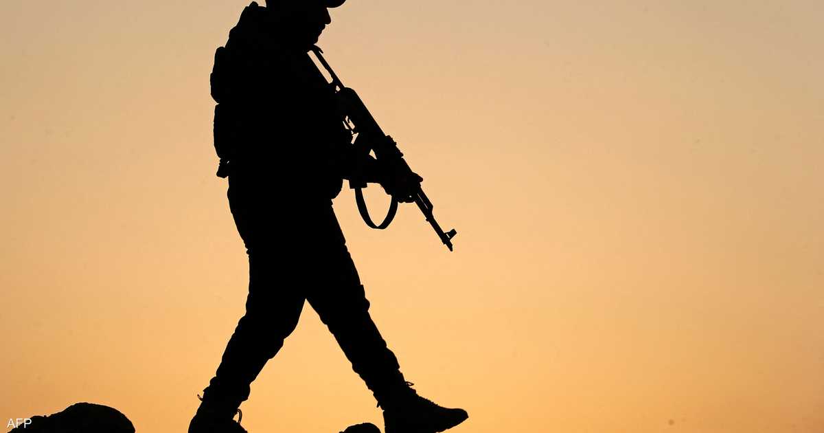 القبض على 17 شخصا بتهمة تجنيد عراقيين بالجيش الروسي