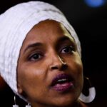 ترامب يطالب بترحيل نائبتين مسلمتين بعد مقاطعتهما لخطابه