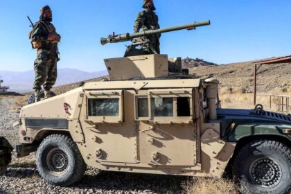 ردا على غارات دامية.. هجوم أفغاني يصعّد التوتر مع باكستان