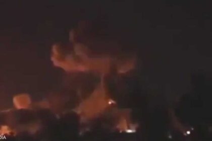 باكستان تعلن "حربا مفتوحة" على أفغانستان