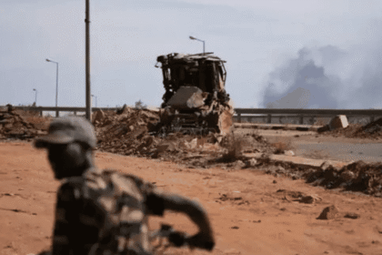 مستشار ترامب يطالب بهدنة فورية في السودان "بدون شروط"