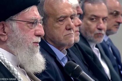 إيران تكشف "حقيقة" أنباء مقتل قادة عسكريين وسياسيين