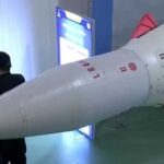 ما هي أنواع صواريخ إيران الباليستية وقدراتها؟