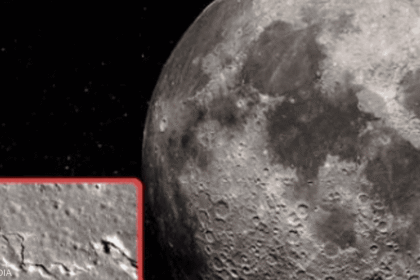 القمر يواصل الانكماش.. رصد تشققات حديثة على سطحه