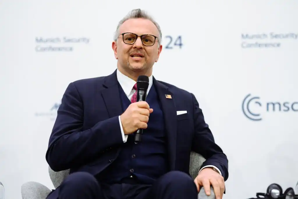 مسعد بولس يعلن عن لقاء ثلاثي بشأن السودان ويحذر