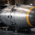 روسيا تتهم بريطانيا وفرنسا بالسعي لتزويد كييف بقنبلة نووية