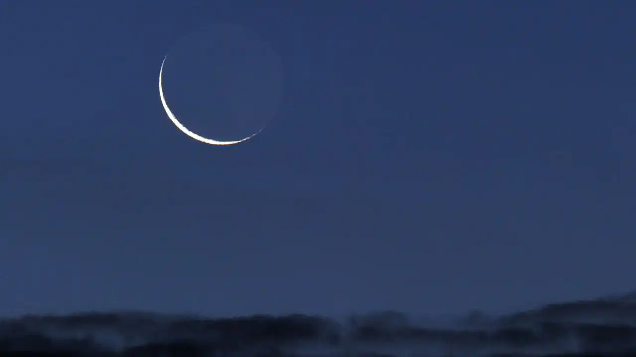 مجمع الفقه الإسلامي يحدد الفدية بـ(2000) جنيه وزكاة الفطر بـ(6000) جنيه