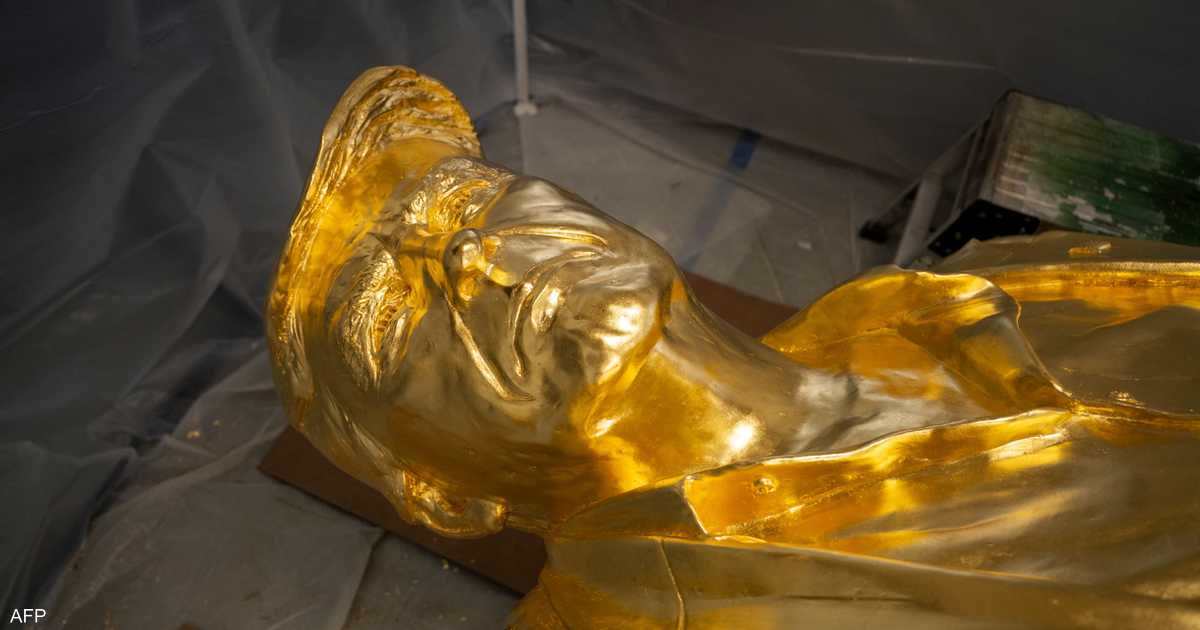 "نزاع مالي" يوقف العمل على تمثال ترامب الذهبي