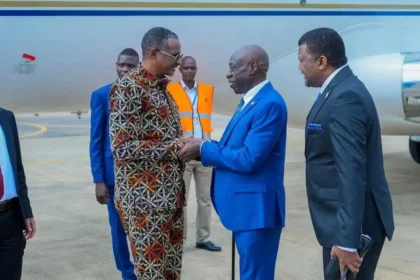 خبير استخبارات يكشف عن ثغرات أمنية خطيرة وموقع تحرك طائرة حميدتي