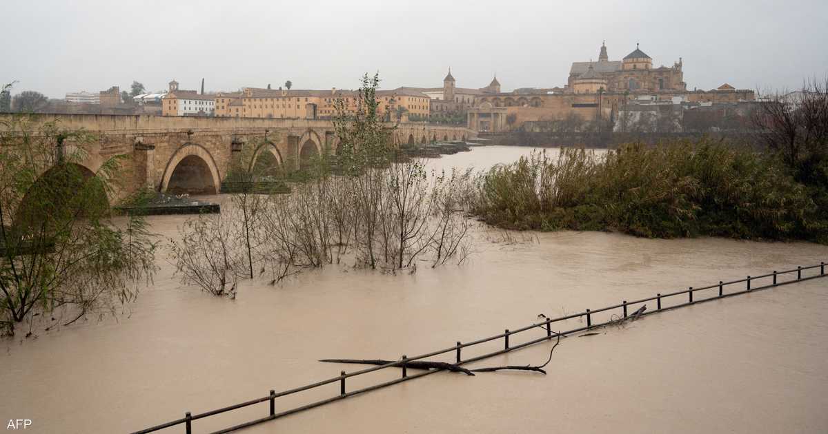 إصدار ثاني أعلى تحذير من العواصف في البرتغال وإسبانيا