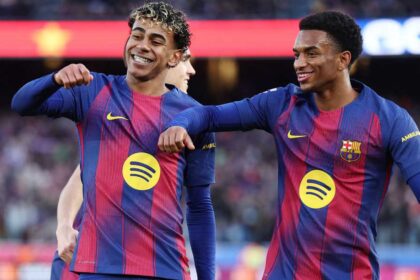 برشلونة يتألق ويتشبث بالصدارة.. وريال مدريد "ما يزال بعيدا"