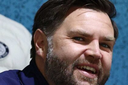 محامي المتهم بتهديد نائب ترامب بالقتل: يعاني "إعاقات ذهنية"