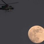 إيلون ماسك يعلن خطة لبناء "مدينتين" على القمر والمريخ