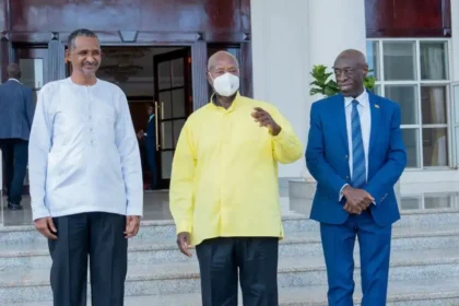 حكومة السودان: استقبال حميدتي في كمبالا يسيئ للإنسانية