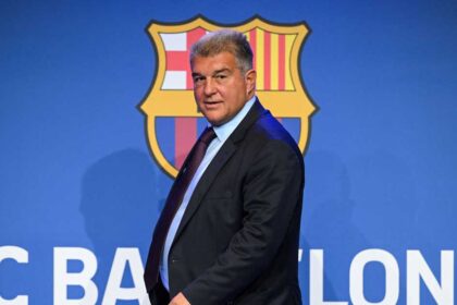 لابورتا يستقيل تمهيدا للترشح في انتخابات رئاسة برشلونة