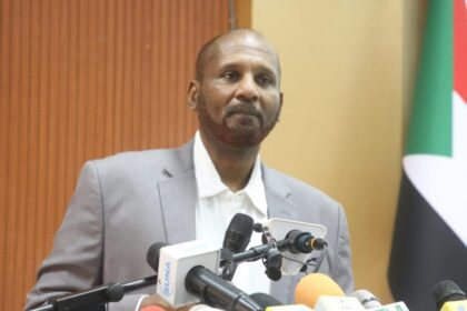 عبدالرحمن الصادق المهدي يناشد سلفاكير برسالة عاجلة