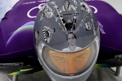 "خوذة حرب أوكرانيا" تثير الجدل في الأولمبياد الشتوية