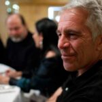 مكالمة قديمة تعيد الجدل..هل كان ترامب على علم بجرائم إبستين؟