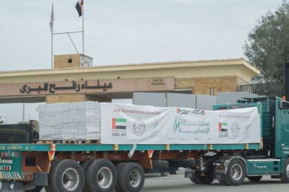 دخول أول دفعة من مساعدات "سفينة صقر الإنسانية" إلى غزة