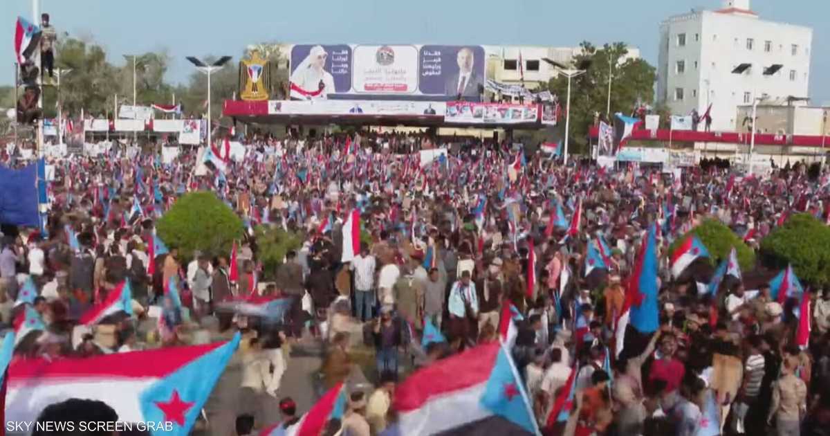 مليونية الجنوب تجدد التفويض للزبيدي وتتمسك باستعادة الدولة