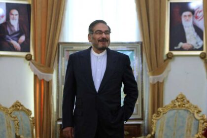 شمخاني: أي هجوم على إيران سيكون "بداية حرب واسعة"